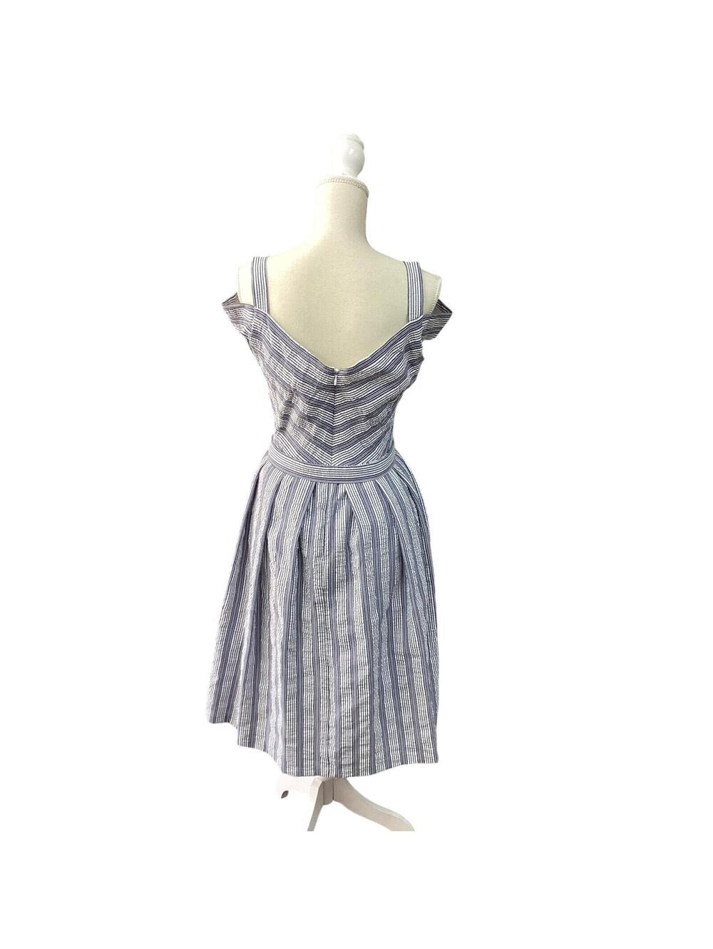 White House Black Market: White and Blue Dress Size 8 - Picture 3 of 3